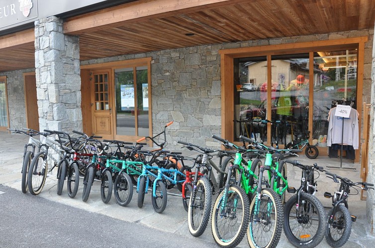 Skiset Les Carroz - Rossignol