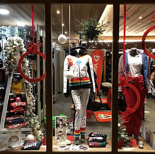 Skiset Les Carroz by Rossignol