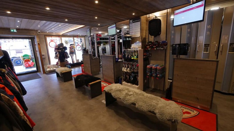 Skiset Les Carroz by Rossignol