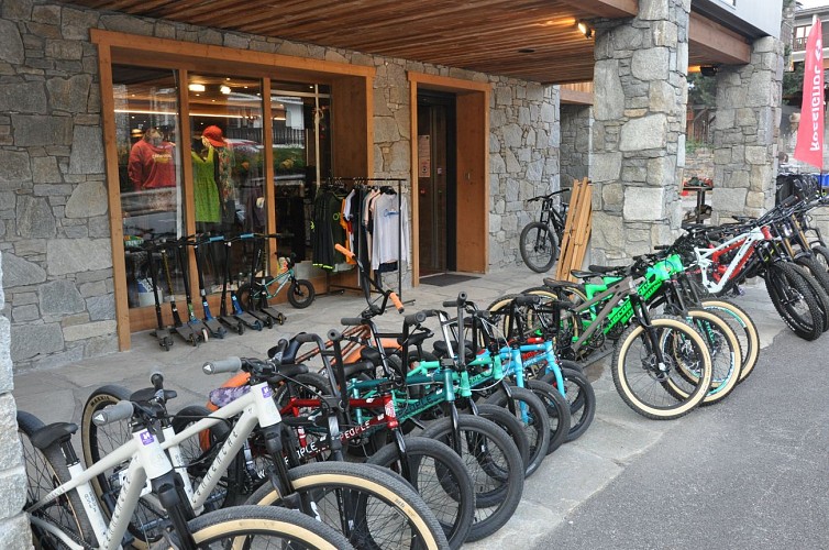 Skiset Les Carroz - Rossignol