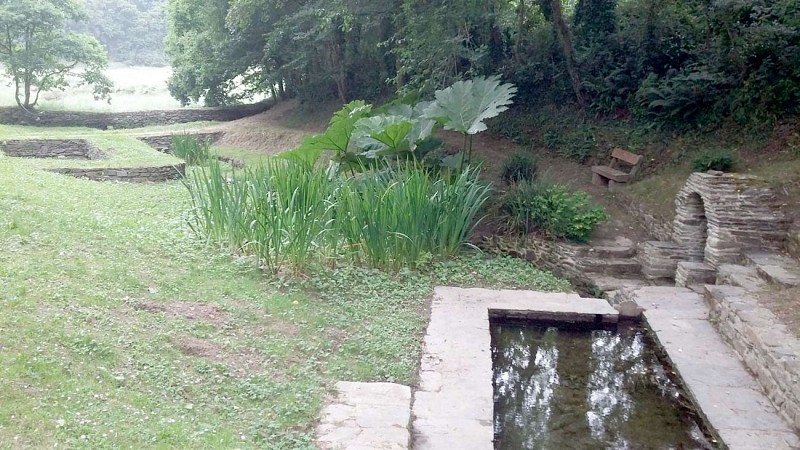 Fontaine de dévotion Saint-Haran, lavoir et routoir