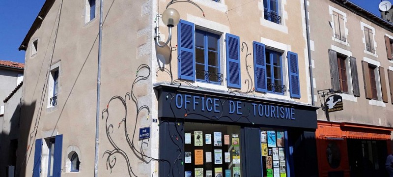 Maison du Tourisme du Civraisien en Poitou – Accueil Touristique de Civray_1