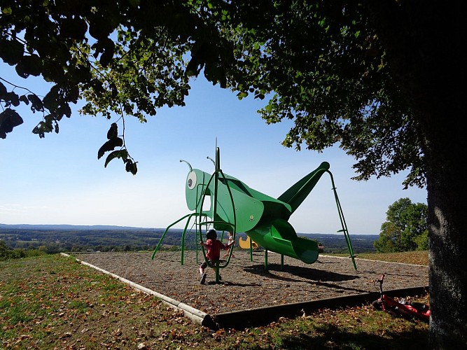 Le sentier des bois de Verneugheol