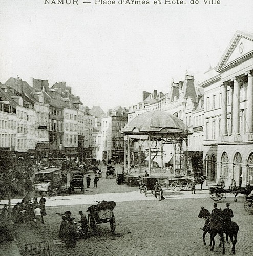 Place d'Armes et Hôtel de ville