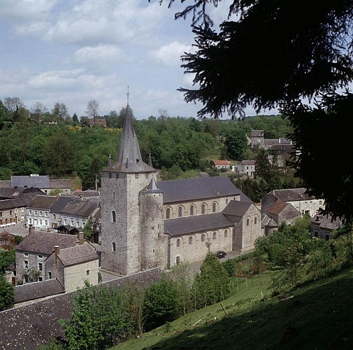 Die Kirche Saint-Hadelin 