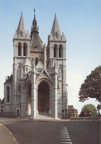 La basilique Notre-Dame de Bon-Secours 