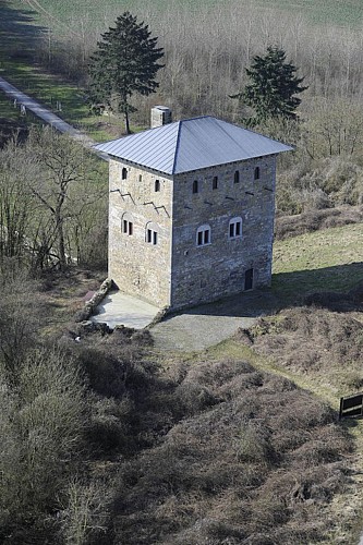 The castle keep of Villeret 