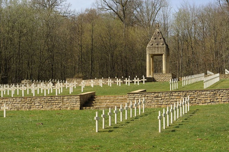 Le cimetière militaire dit « de l'orée de la forêt »