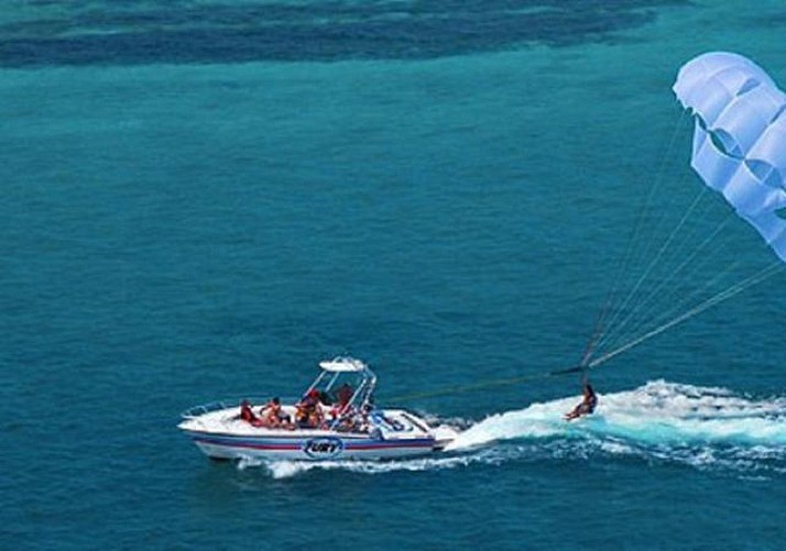 Parachute ascensionnel au dessus de la baie de Biscayne à Miami (7 à 12 min de vol)