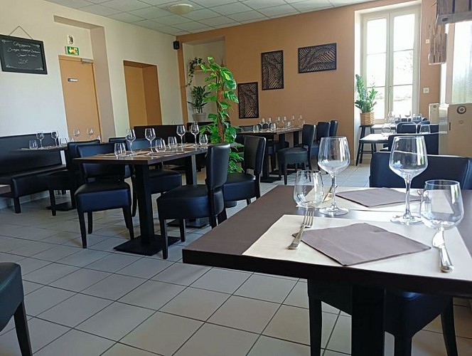 Restaurant le relais des deux tours bouille saint paul val en vignes Thouarsais 