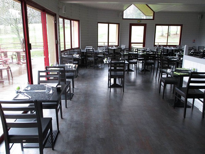 Restaurant du golf-salle_8