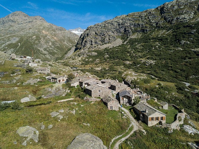 L'Ecot, high altitude village