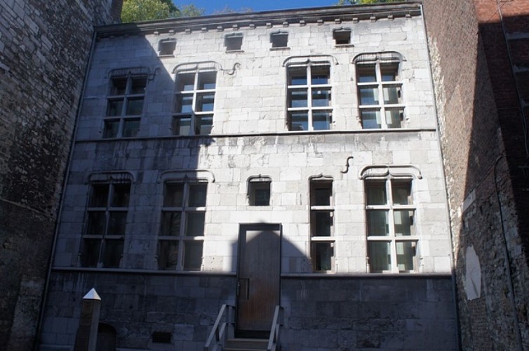 Huis, rue Sous-le-Château 42
