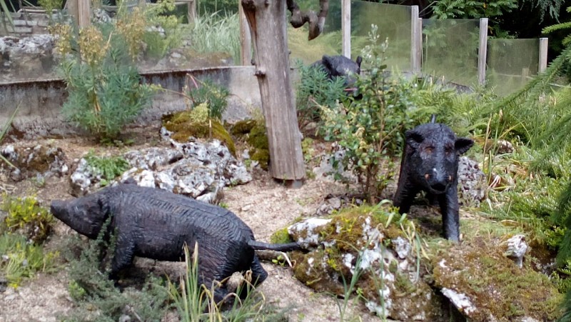 artiste-sennely-jackie-ernest-bourdin-sculpture-sangliers