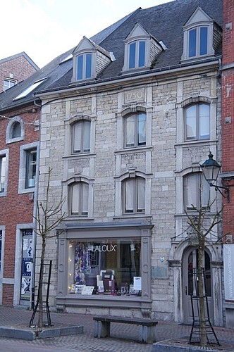 Huis, rue du Commerce 3