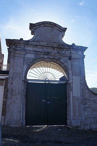 Das ehemalige Kloster des Croisiers