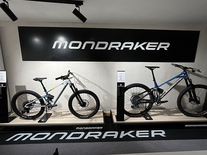 Mondraker Store Les Gets - Yolo Store