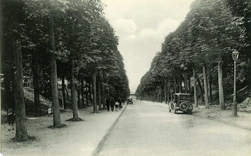 L'allée de la Voûte