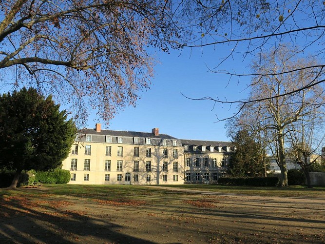 Le château du Parangon