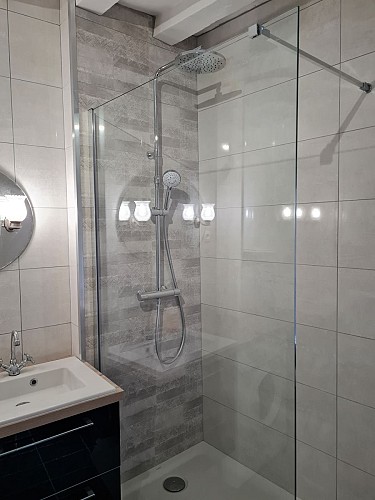Le Coeur de Fresnay - salle de douche 1