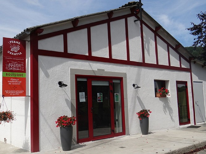 Ferme-Uhartia-Barcus-64130-Pays-Basque