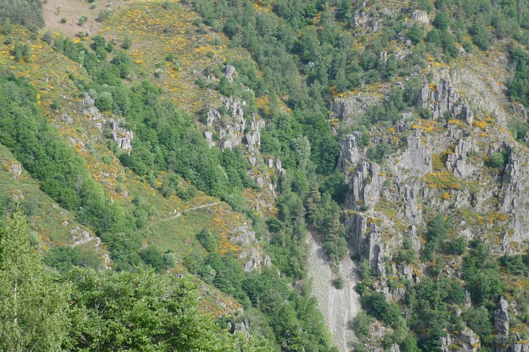 Point de vue du Chemin des Espagnols depuis le belvédère d'Arzenc d'Apcher