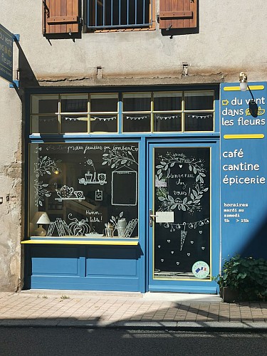 Vitrine Du vent dans les fleurs