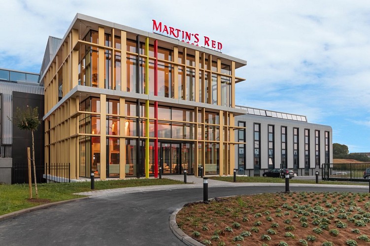 Martin's Red - façade
