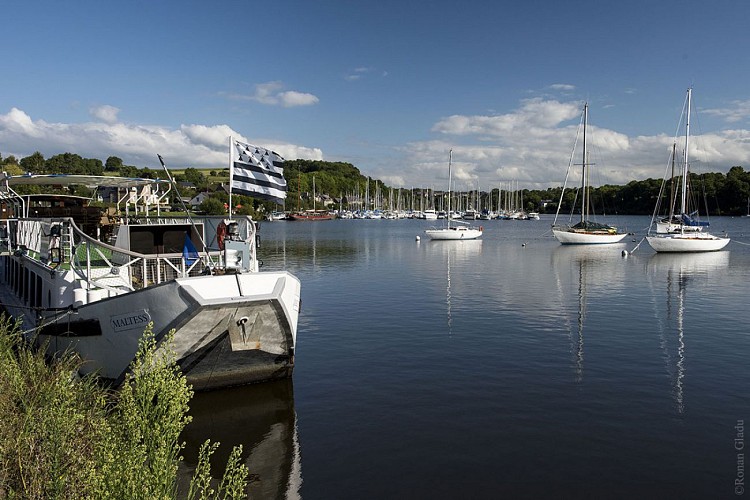 Le port de Lyvet