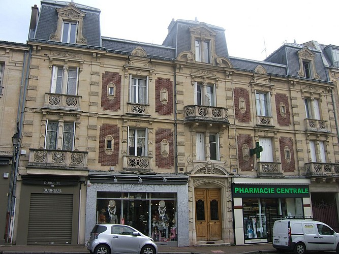 Monuments et architecture - Immeuble de 1886 (18 rue du Maréchal Foch