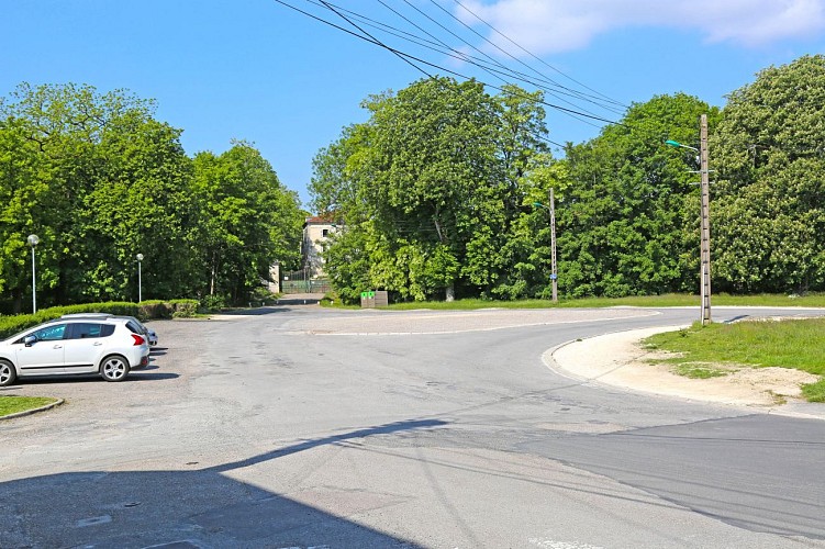 Parking de la roche - citadelle haute