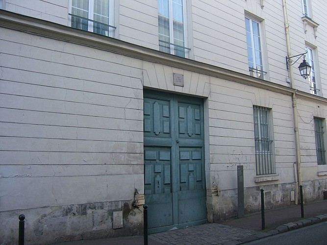 Hôtel de Fieubet (2 rue Voltaire)