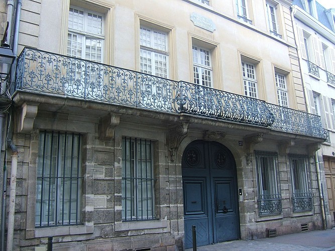 Hôtels rue du Vieil Abreuvoir