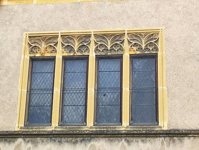 Fenêtres de style gothique flamboyant