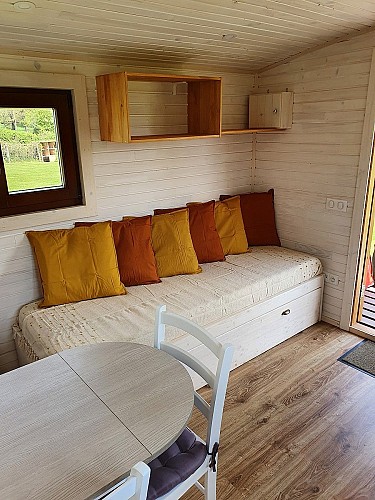 chiche-roulotte-rochavelle-coin-detente