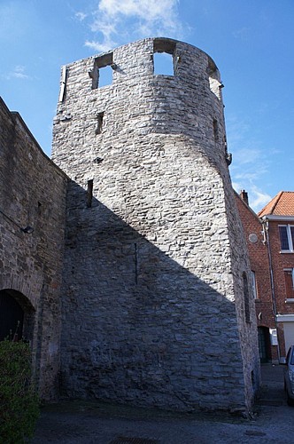 La tour du Cygne, vestige de la première enceinte communale