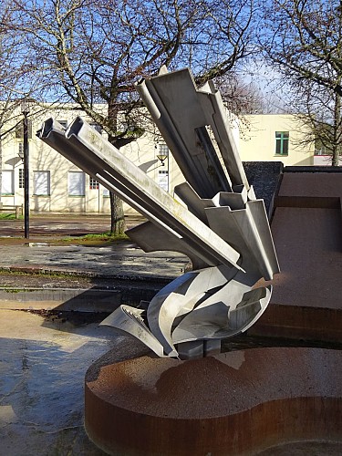Fontaine, place Jacques Brel