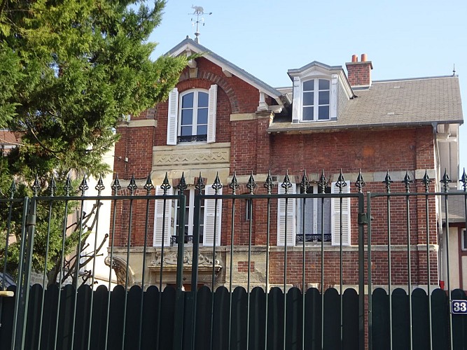 Maison (33 rue du Mesnil)