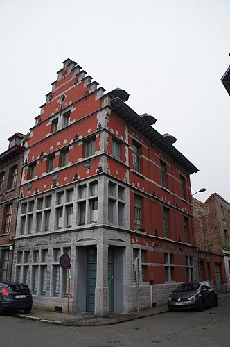 Immeuble, quai Taille-Pierres, 1