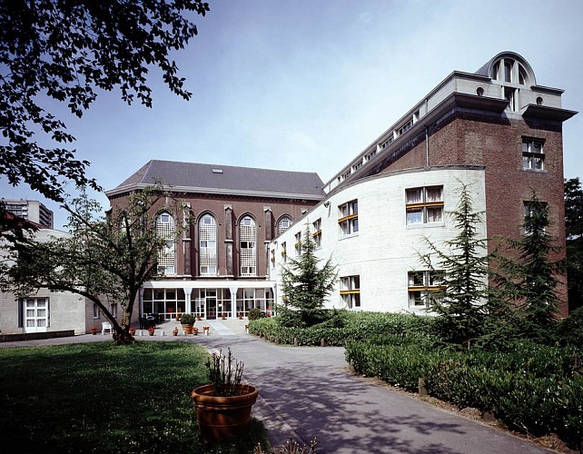 L’ancien hospice Sainte-Barbe ou Balloir