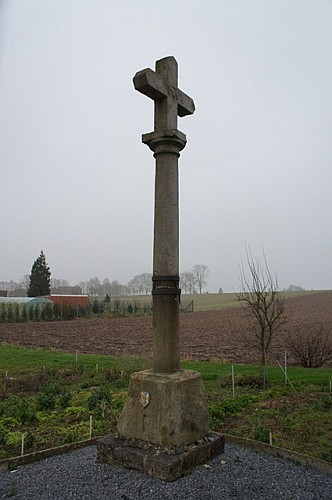 La croix Notre-Dame à Froidmont