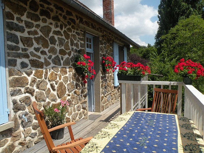 Domaine-Le-Haut-Verger---gite-La-Maison-du-Jardinier---balcon---Ester-van-Buuren-31-12-2030