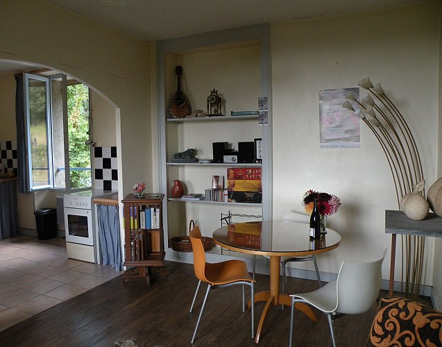 Domaine-Le-Haut-Verger---gite-La-Maison-du-Jardinier---sejour-et-cuisine---Ester-van-Buuren-31-12-2030