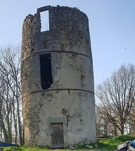 Vieux moulin de Pyrôme, en restauration