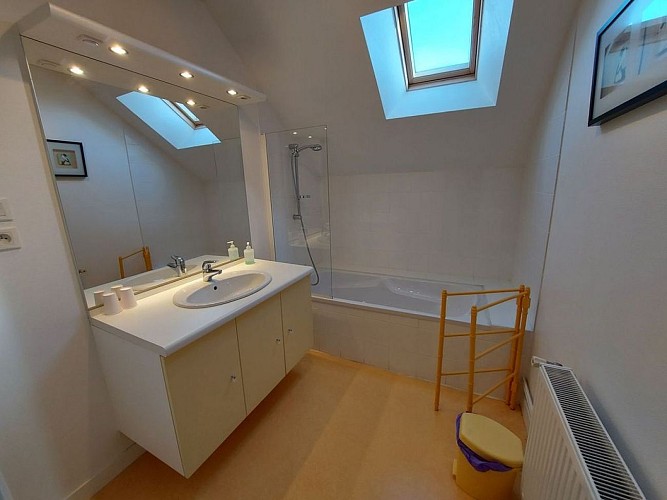 GÎTE DE LA HOUZARDIÈRE, JUSQU'À 7 PERS