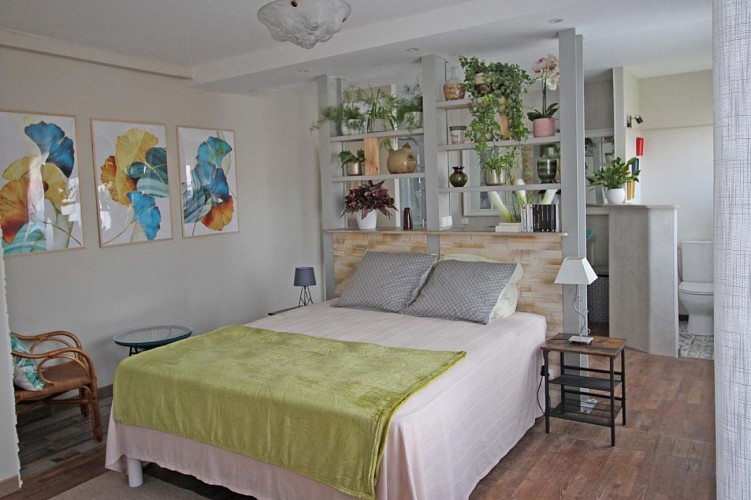 Gite de Gaby et Jean à Coussac Bonneval en Haute-Vienne, Nouvelle Aquitaine - chambre du rez de chaussée_8