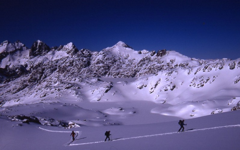 BUREAU DES GUIDES DE LUCHON