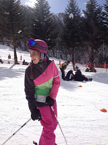 jeune fille ski mourtis BOUTX