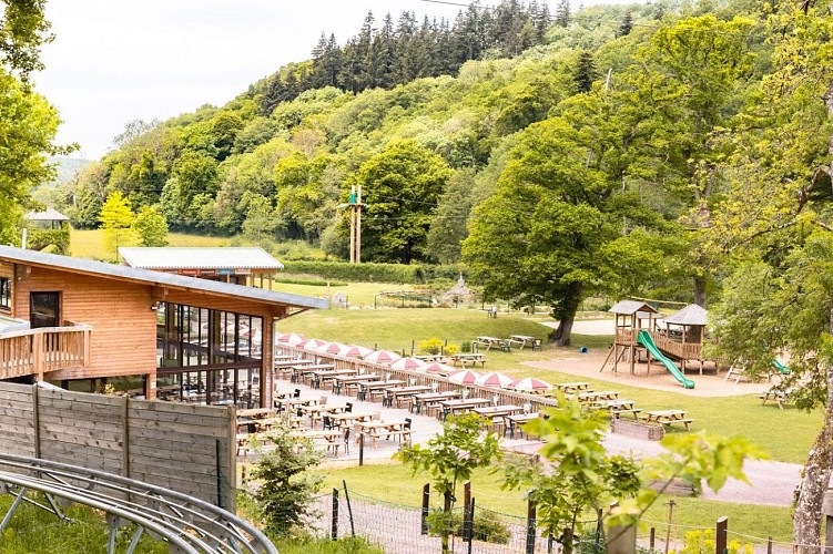 normandie-luge-restaurant-Les-trois-sens-couverts-salle-séminaire-réunions