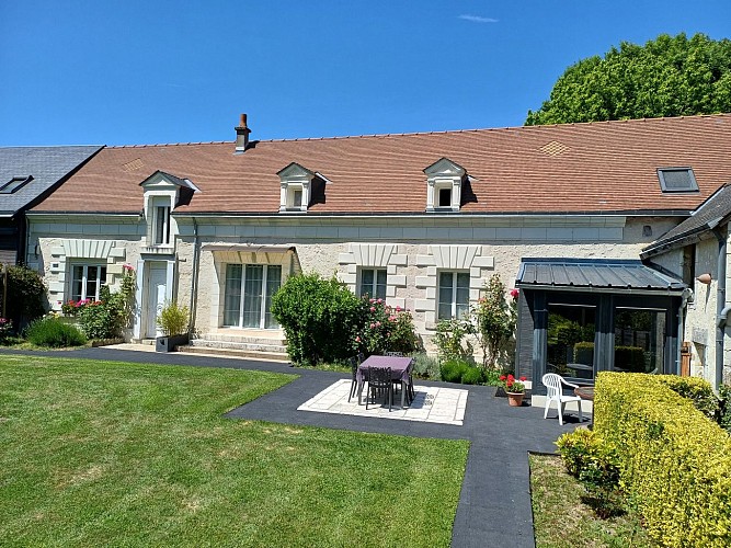 Facade et Terrasse (Totem)